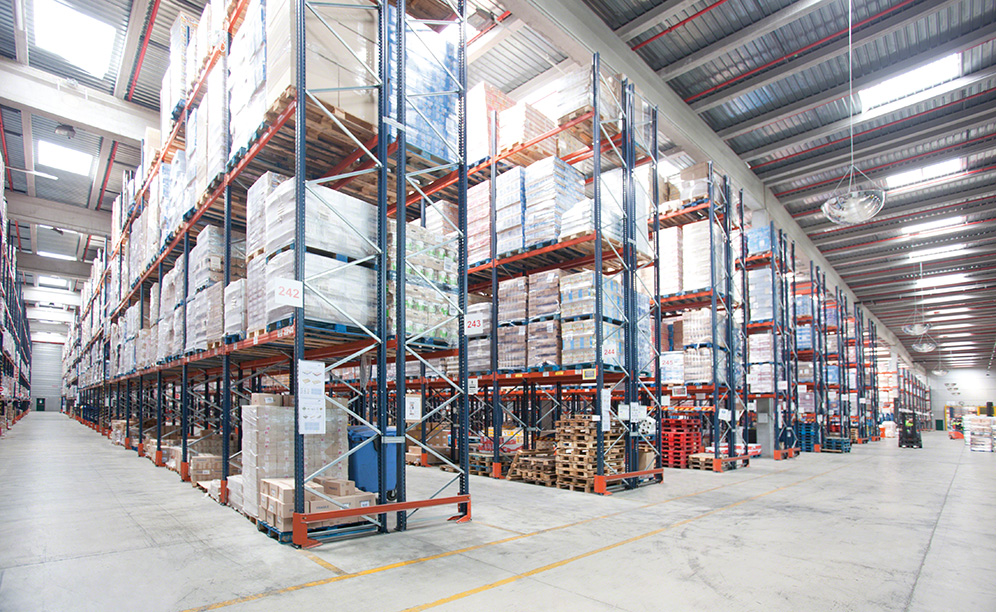 Carreras Grupo Logístico ha renovado su depósito con racks selectivos con una capacidad de almacenaje de 47.000 pallets